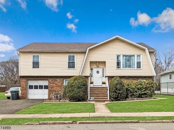 63 Oak St, Clifton City, NJ 07014