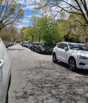 Exterior Neighborhood (street photo)