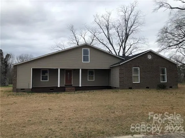 310 East St, Heath Springs, SC 29058