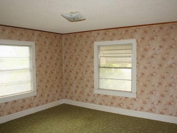 5th image of 1010 Montague Ave