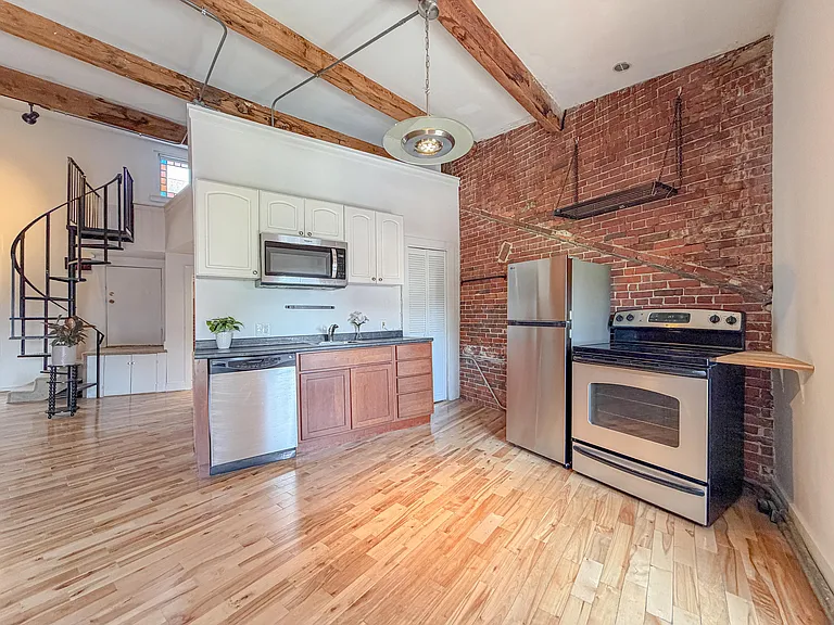 578 Congress St #3 — Photo 25