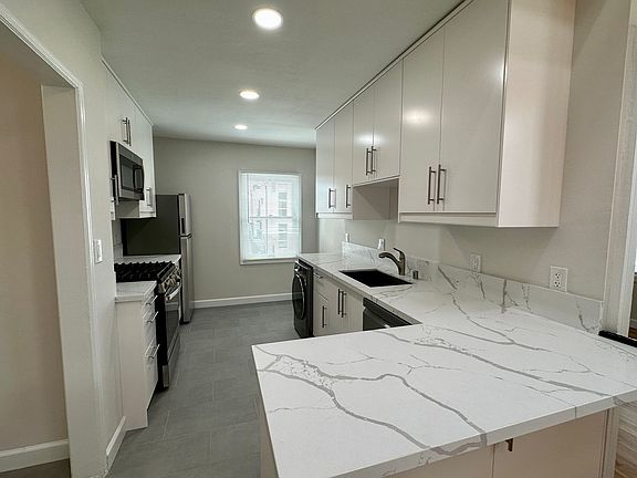 5th image of 2066 4th Ave APT 5