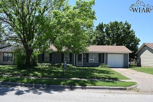 1st image of 4129 McGaha Ave
