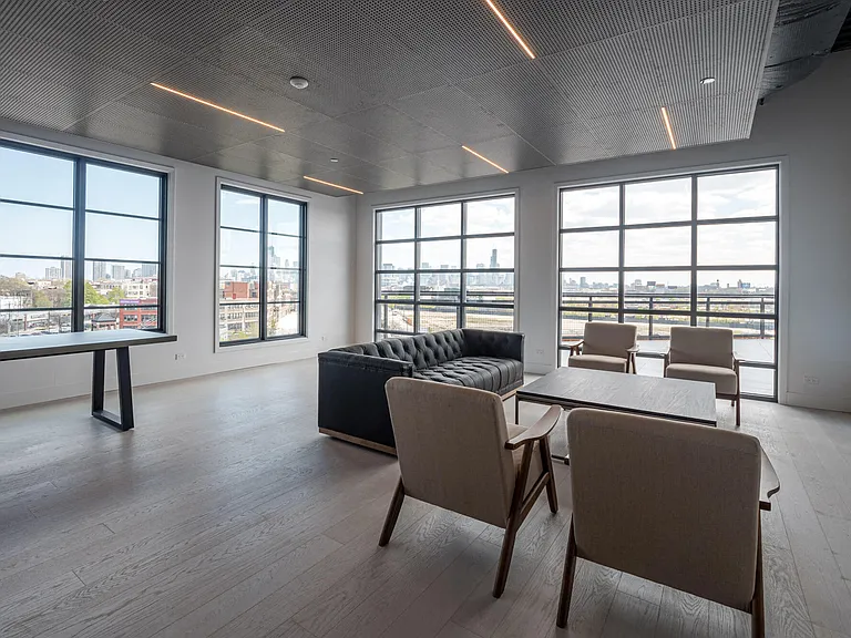 Southport Lofts — Photo 10