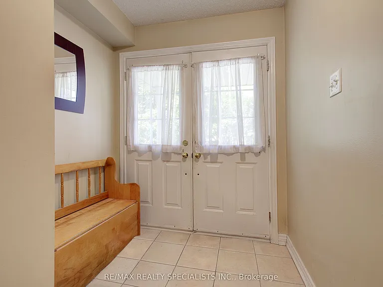 6629 Blackheath Rdg — Photo 2