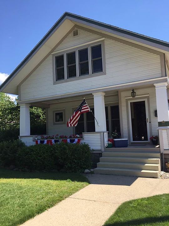 1st image of 412 E Ludington Ave