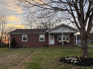 2925 N Turnpike Rd #L, Horse Cave, KY 42749