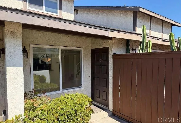 3 bed, 8.0 bath, 1098 sqft, $2,800 — Photo 3