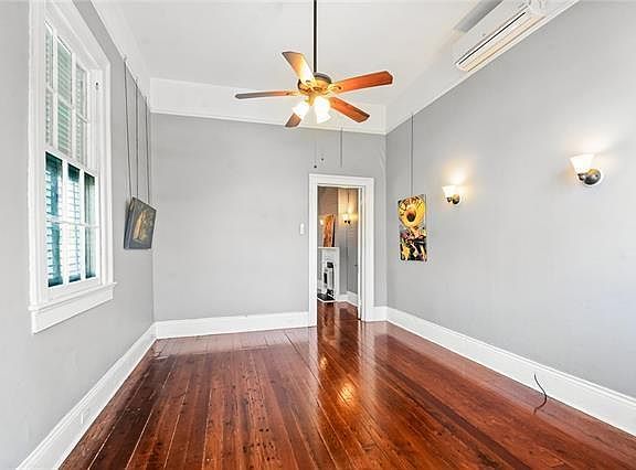 4th image of 3034 Marais St