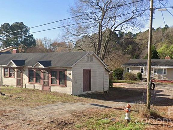 3rd image of 2675 Long Ferry Rd