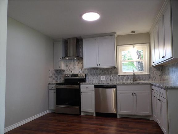 4th image of 2309 San Jose Dr