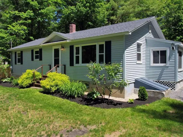708 E River Road, Skowhegan, ME 04976
