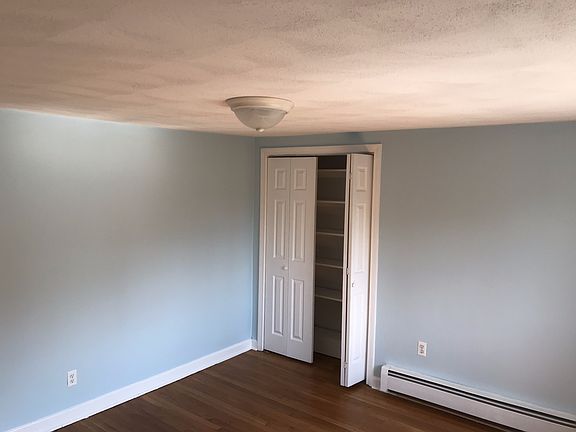 2nd image of 74 Oxford St #1