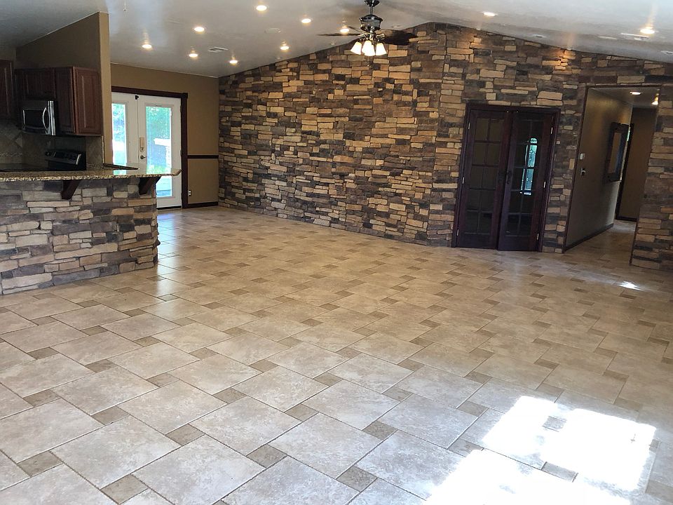 1st image of 1229 Scenic Dr