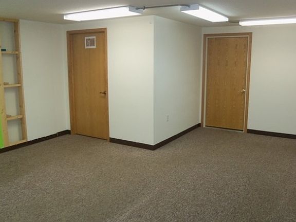5th image of 915 E Mineral St