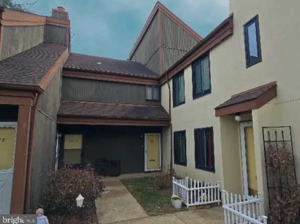 5017 S Convent Ln APT C, Philadelphia, PA 19114