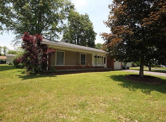 2nd image of 203 W Poos Dr