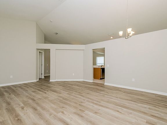 3rd image of 12510 Lake Vista Dr