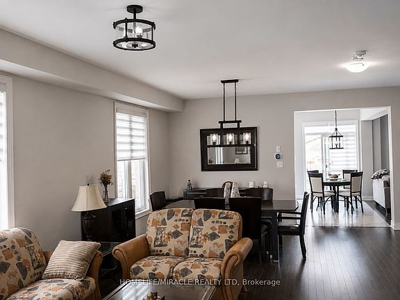 5th image of 25 Pear Blossom Way