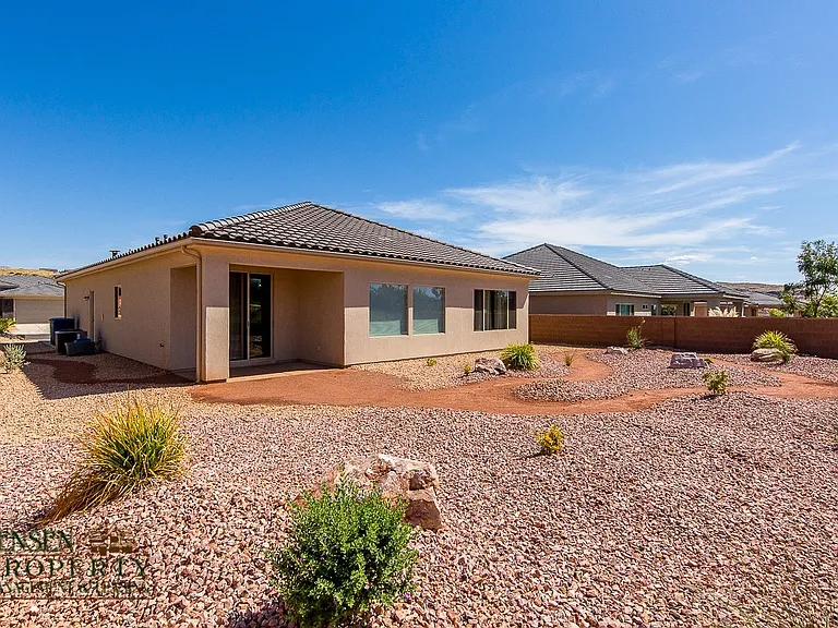 593 N Sage Crest Dr — Photo 19