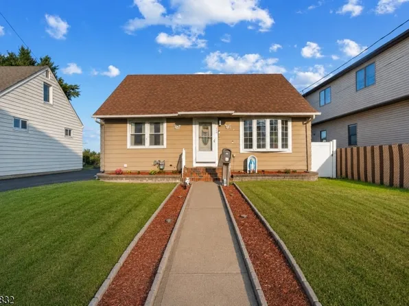 330 Harrison Ave, Lodi Boro, NJ 07644