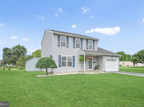 275 N Weaber St, Annville, PA 17003