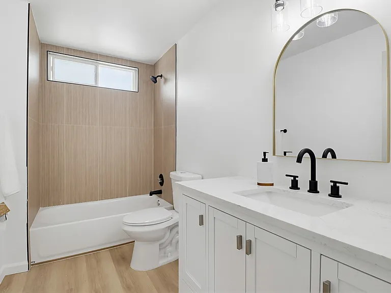 895 Jamacha Rd — Photo 5