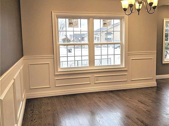 4th image of 226 Forest Ave