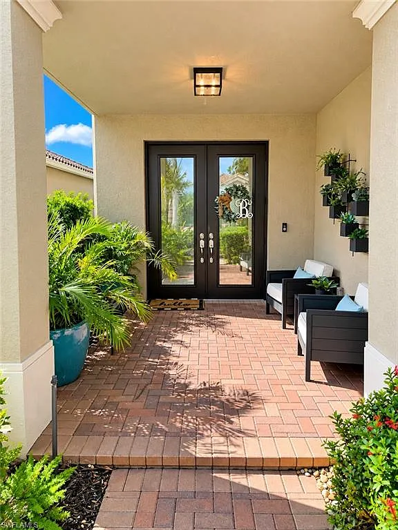 6 bed, 5.0 bath, 4030 sqft, $20,000 — Photo 4