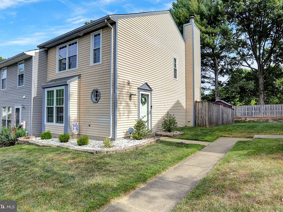 1st image of 1334 Stockett Sq