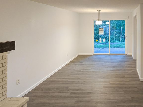 3rd image of 14511 NE Juniper Ave