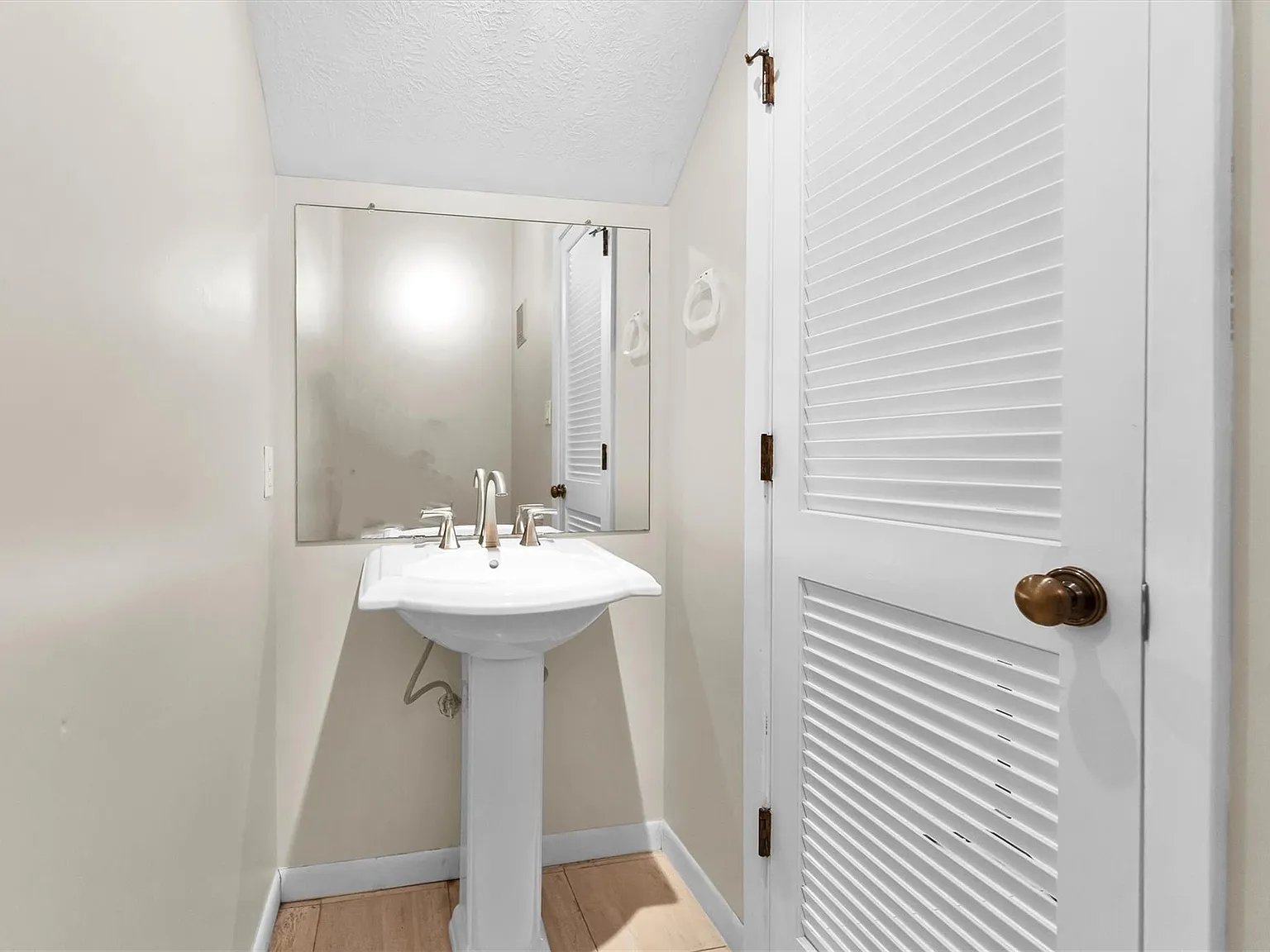 2 bed, 2.5 bath, 1431 sqft, $2,400 — Photo 3