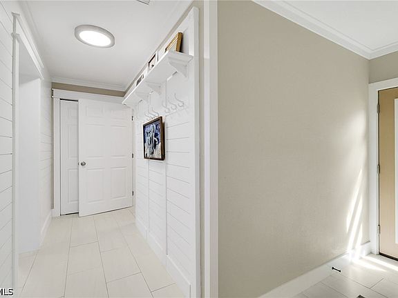 5th image of 2574 Bayshore Dr
