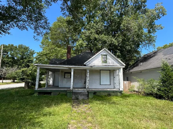 3045 Church St, East Pt, GA 30344