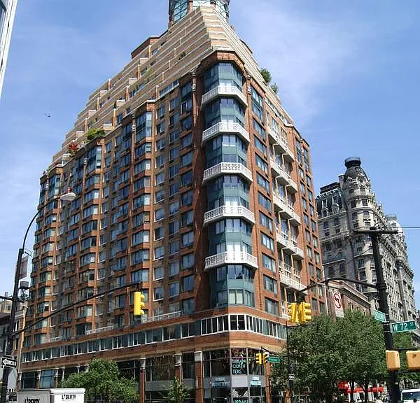 201 W 72nd St #3J — Photo 8