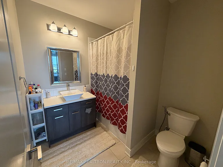 150 Main St W #605 — Photo 8