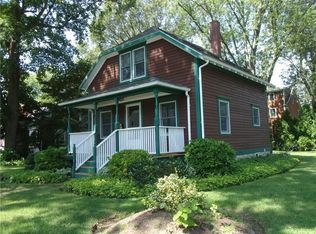 11 Prospect St, Barrington, RI 02806