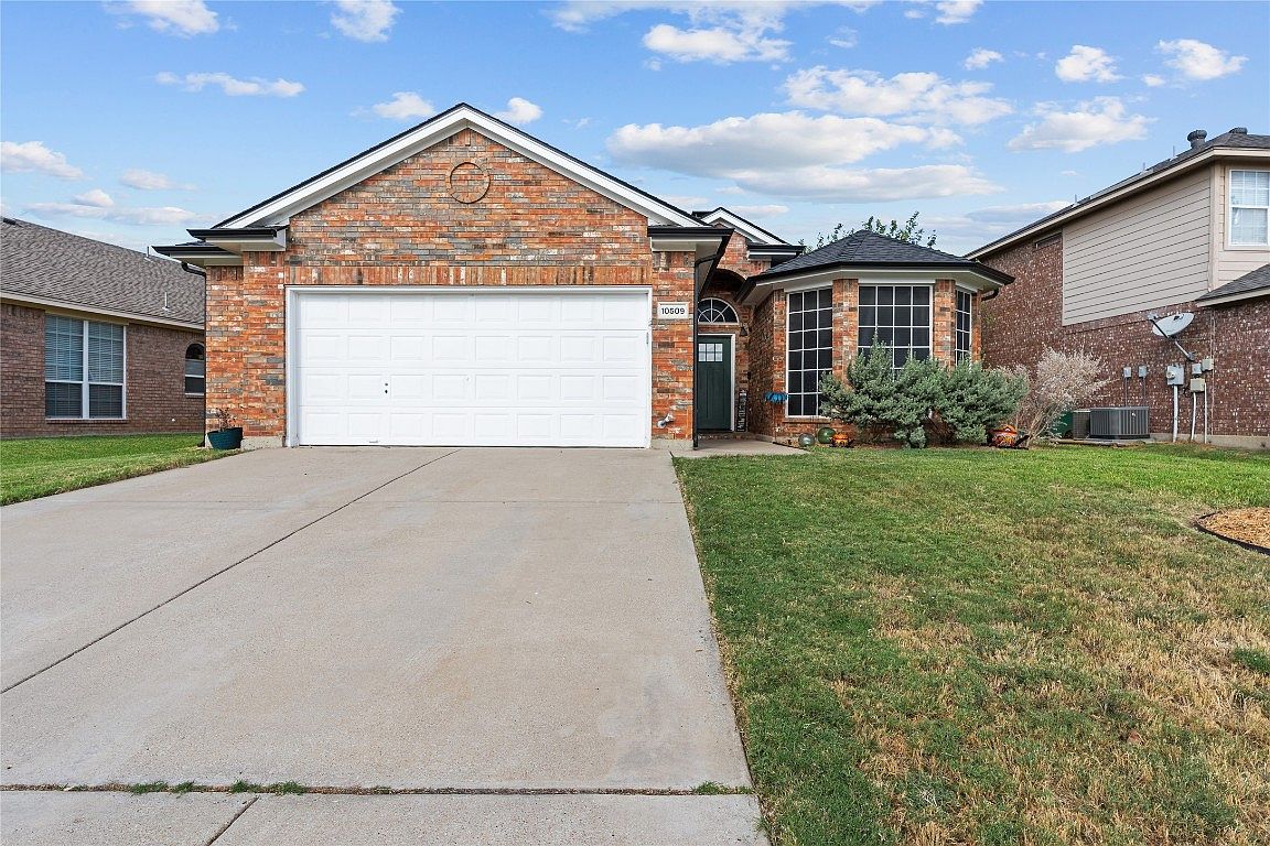 10509 Ashmore Dr, Fort Worth, TX 76131 Zillow