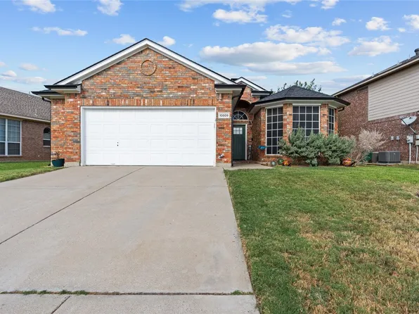 10509 Ashmore Dr, Fort Worth, TX 76131