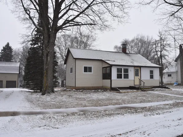 110 Wilbur St, North Adams, MI 49262