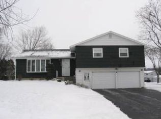 9 Imperial Dr, New Hartford, NY 13413