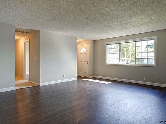 5th image of 1337 Palace Dr NE