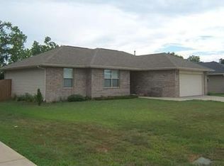 3774 W Roxbury St, Springfield, MO 65807