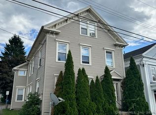 89 Cliff St, Norwich, CT 06360