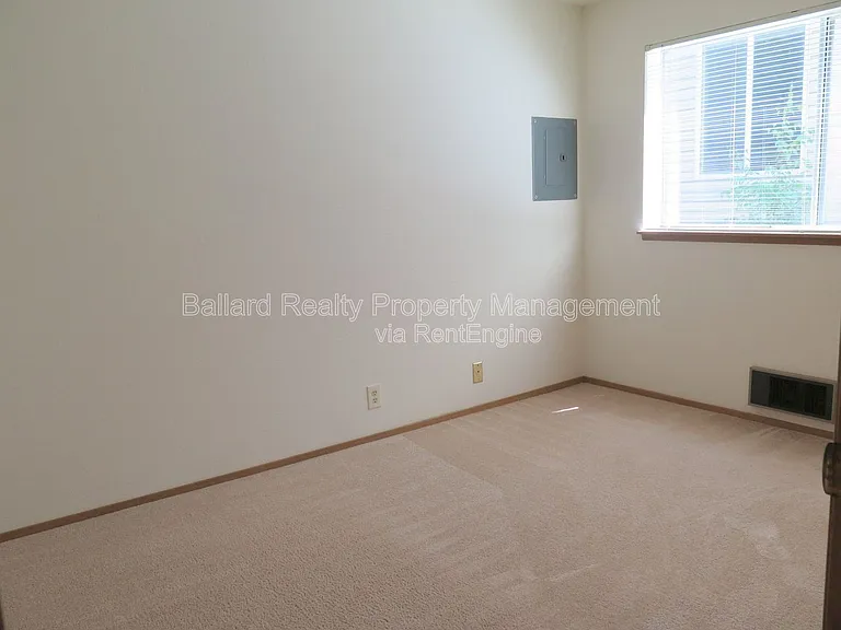 3232 21st Ave W #102 — Photo 7
