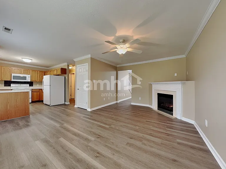 2233 Cartmill Dr — Photo 9