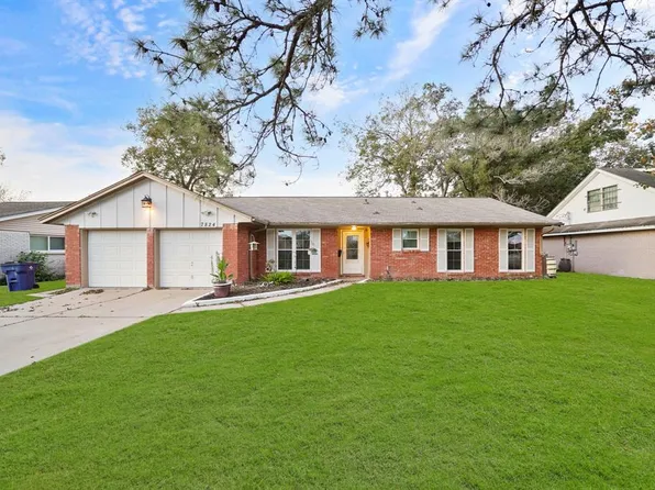 7824 Yucca Drive, Texas City, TX 77591
