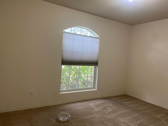 5th image of 1705 Avante Dr