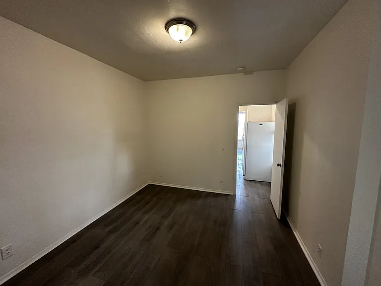 172 W Maple Ave #1 — Photo 22