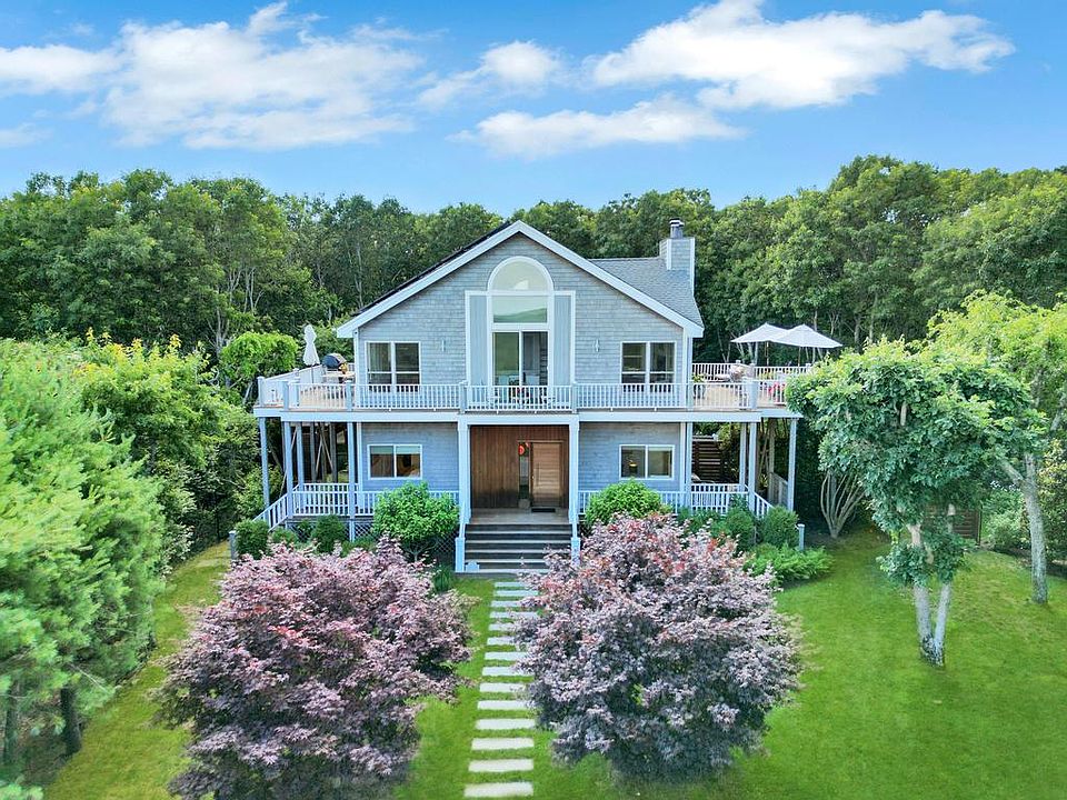 1st image of 32 Island View Dr E
